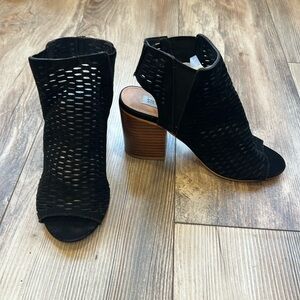 Black Steve Madden booties
